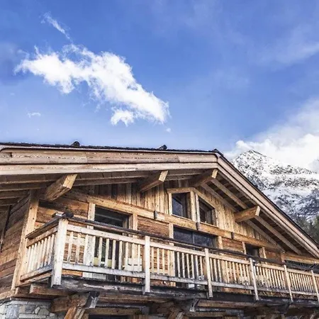 Chalet Charming Wood Luxury Chalet In Mont-blanc - Welkeys *