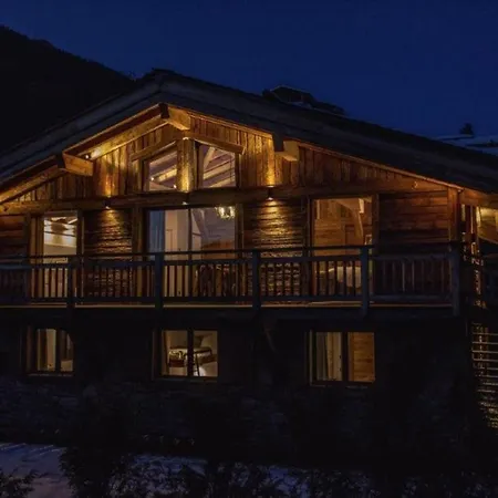 Chalet Charming Wood Luxury Chalet In Mont-blanc - Welkeys *