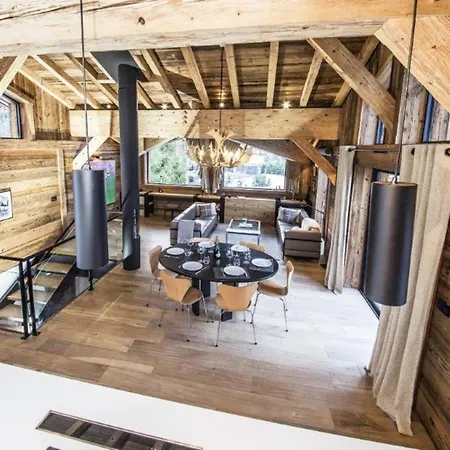 Chalet Charming Wood Luxury Chalet In Mont-blanc - Welkeys