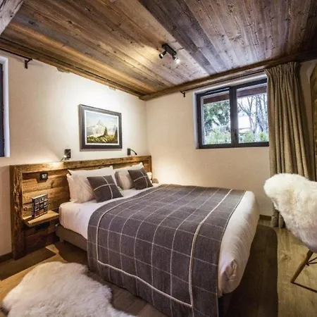 Chalet Charming Wood Luxury Chalet In Mont-blanc - Welkeys *